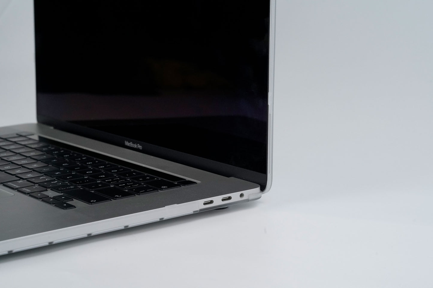 Next One Safeguard zaščita za MacBook Air 13" - Fog Transparent - iSTYLE SI