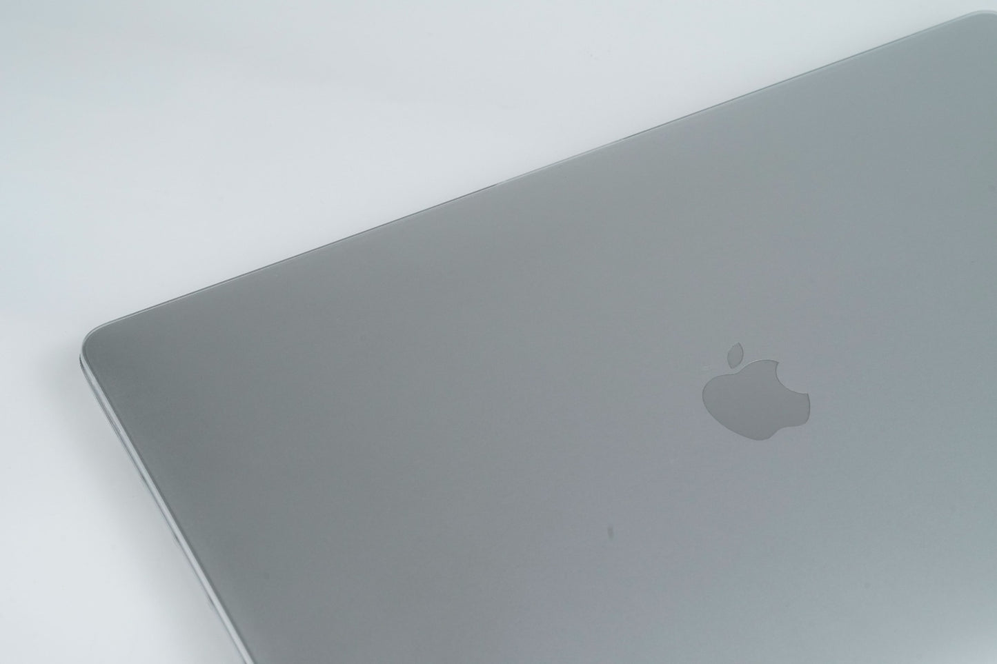Next One Safeguard zaščita za MacBook Air 13" - Fog Transparent - iSTYLE SI