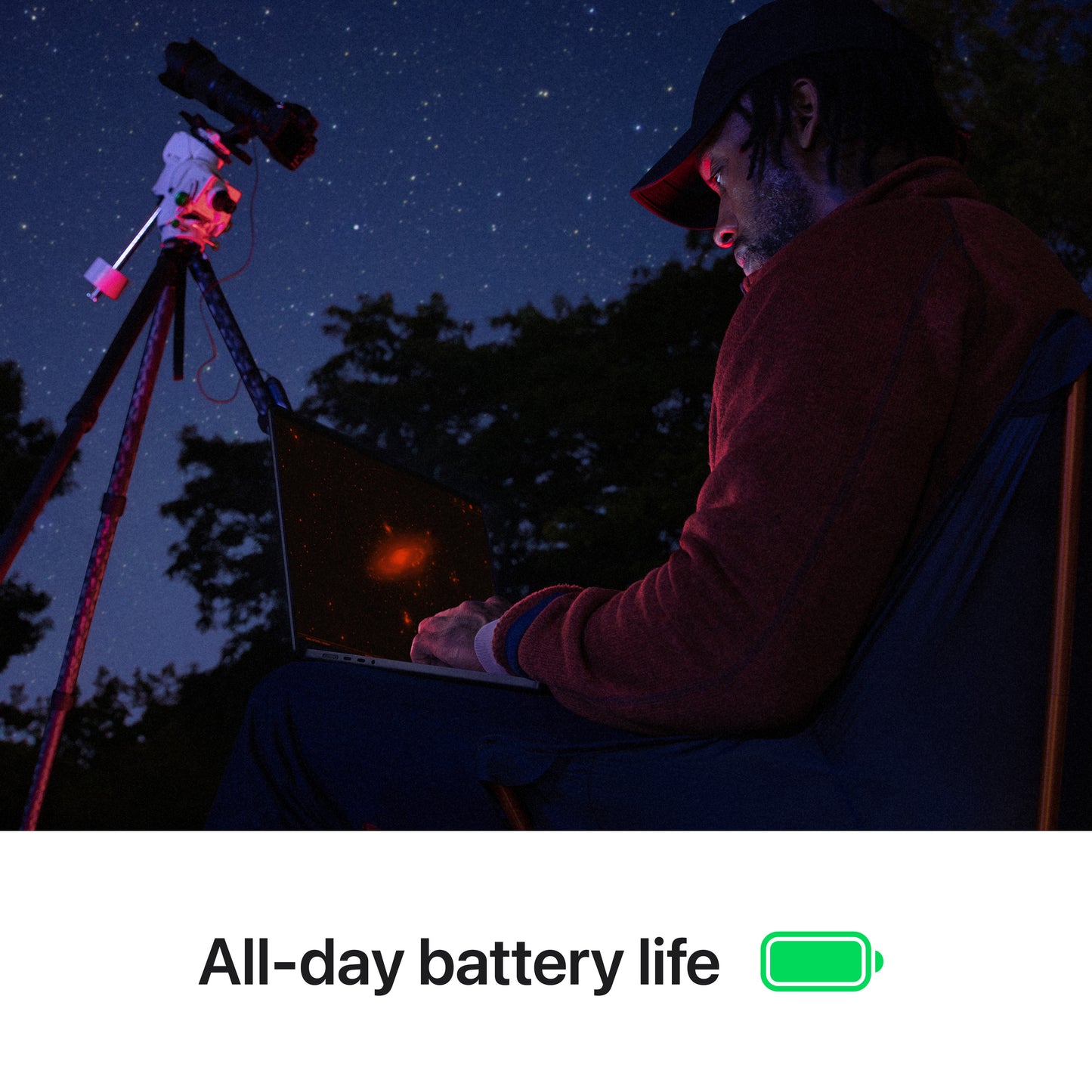 MacBook Pro 16: M4 Pro s 14‑jedrno CPE in 20‑jedrno GPE, 512 GB SSD - vesoljno črn - iSTYLE SI