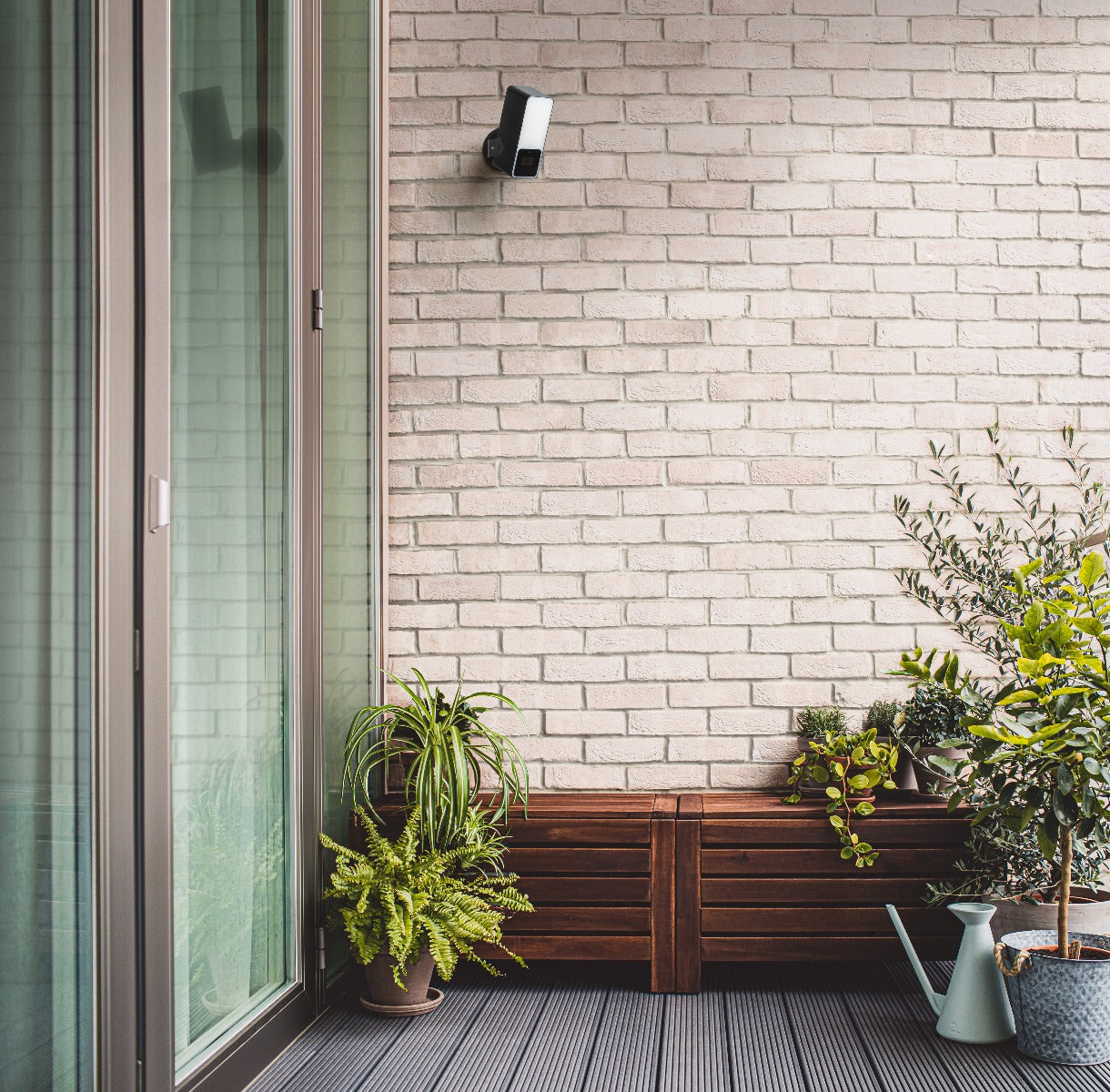 Eve Outdoor Cam Secure Floodlight kamera - iSTYLE SI