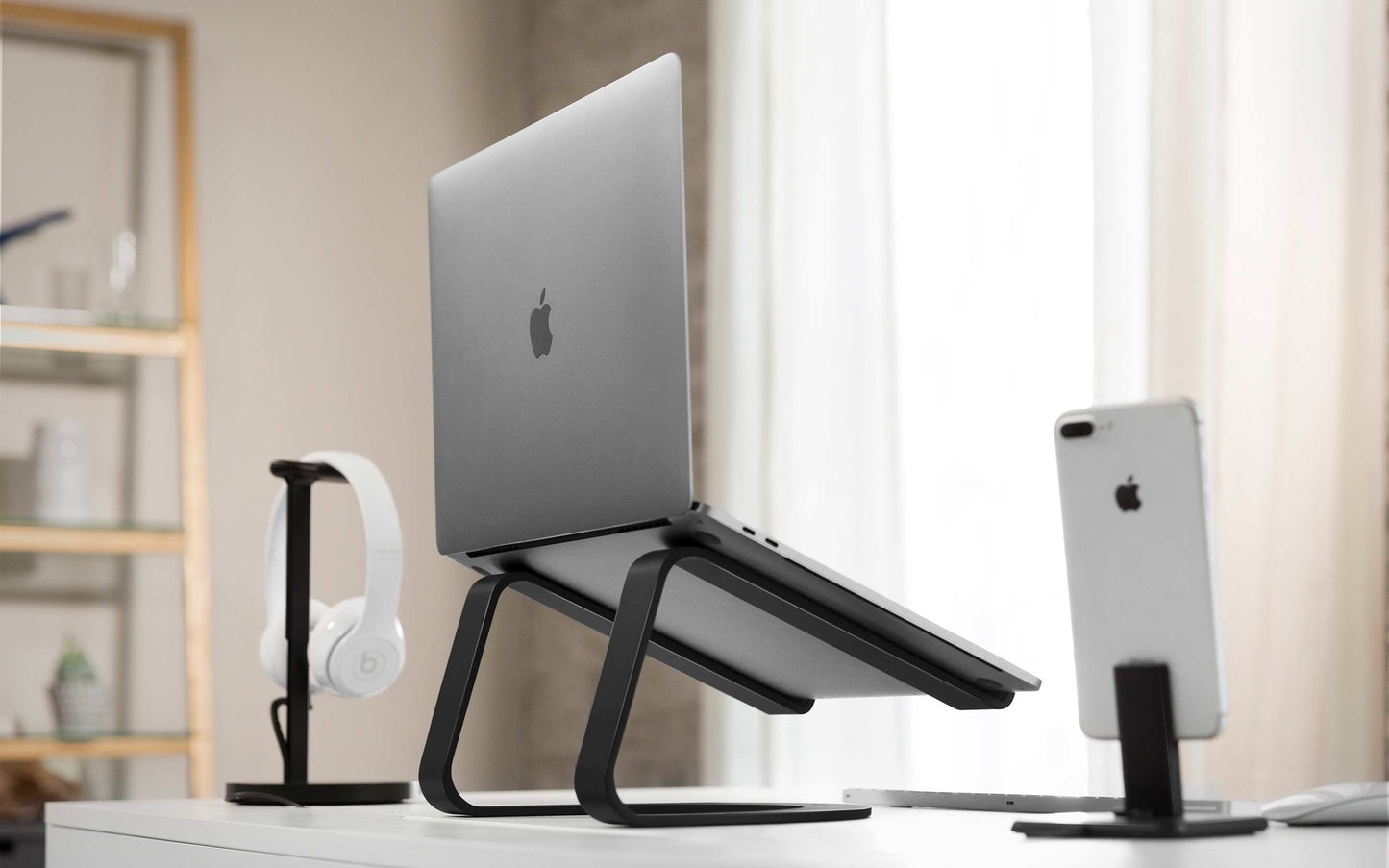 TwelveSouth Curve stojalo za MacBook - Mat Črna - iSTYLE SI