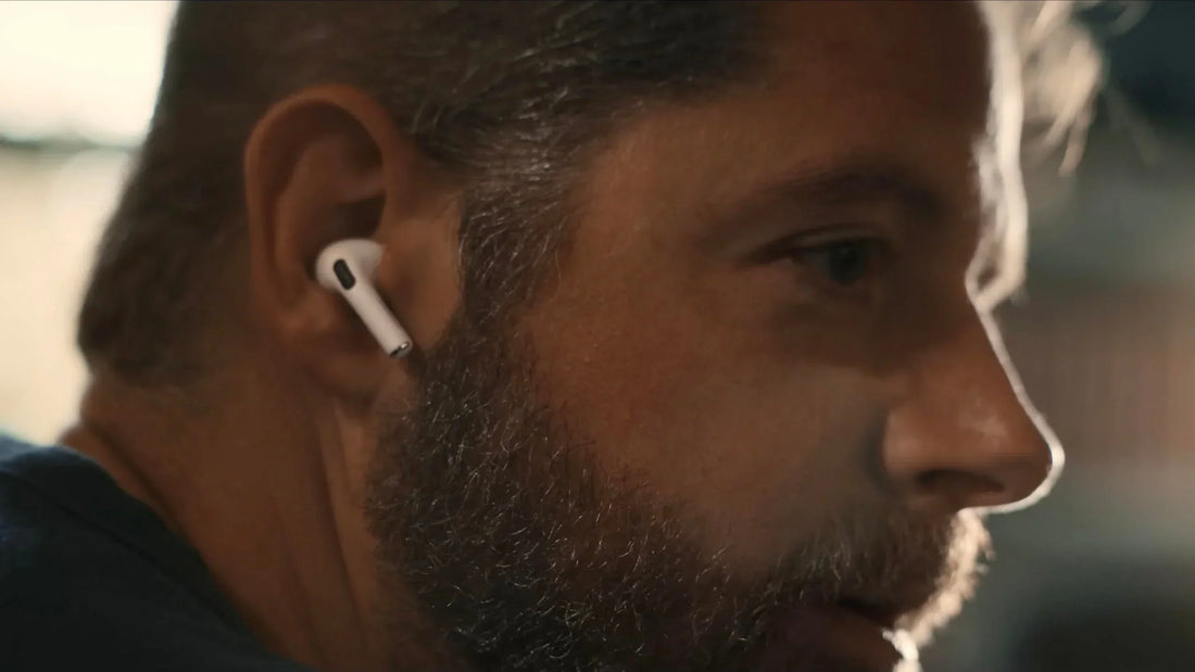 Kako lahko funkcija Poslušanje v živo na iPhonu in AirPods pomaga v vsakdanjem življenju