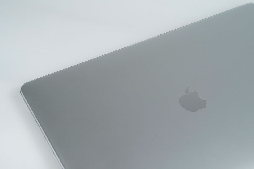 Next One Safeguard zaščita za MacBook Air 13" - Fog Transparent - iSTYLE SI