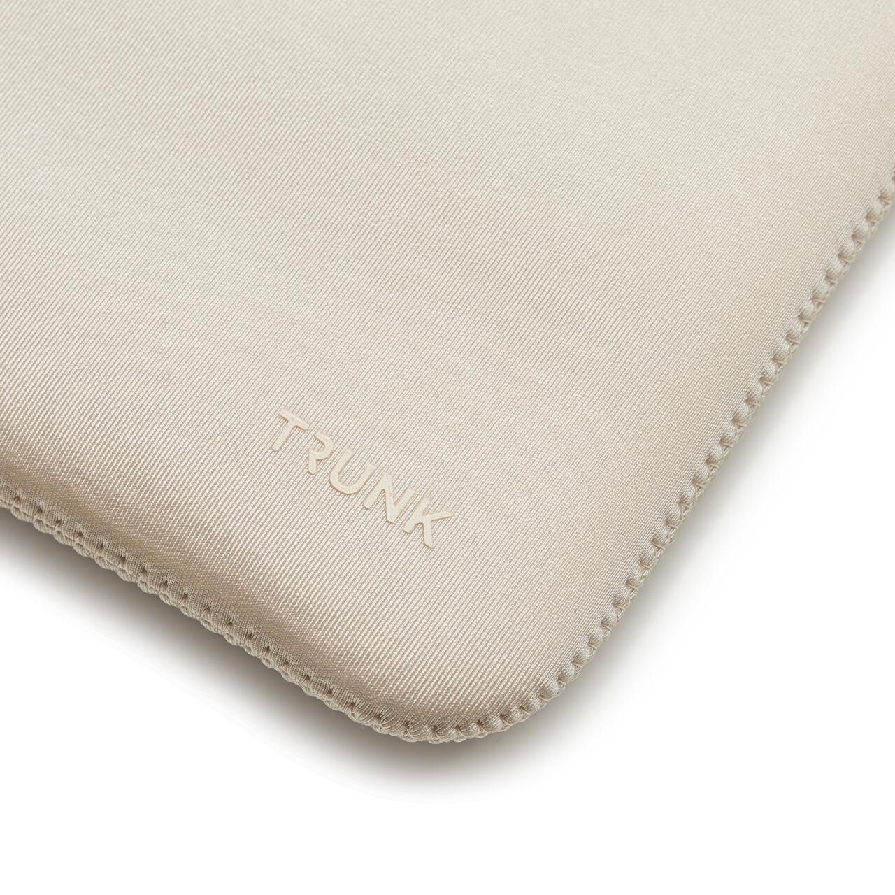 TRUNK neoprenski ovitek za MacBook 13 - mesečina