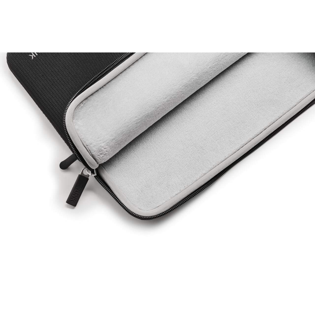 TRUNK tekstilni ovitek z žepom za MacBook 14 - črna