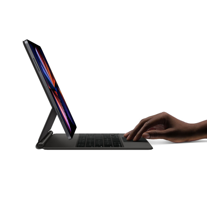 Apple tipkovnica Magic Keyboard za iPad Pro 12,9 (6. gen) in iPad Air 13 M2 - slovenska - črna - iSTYLE SI